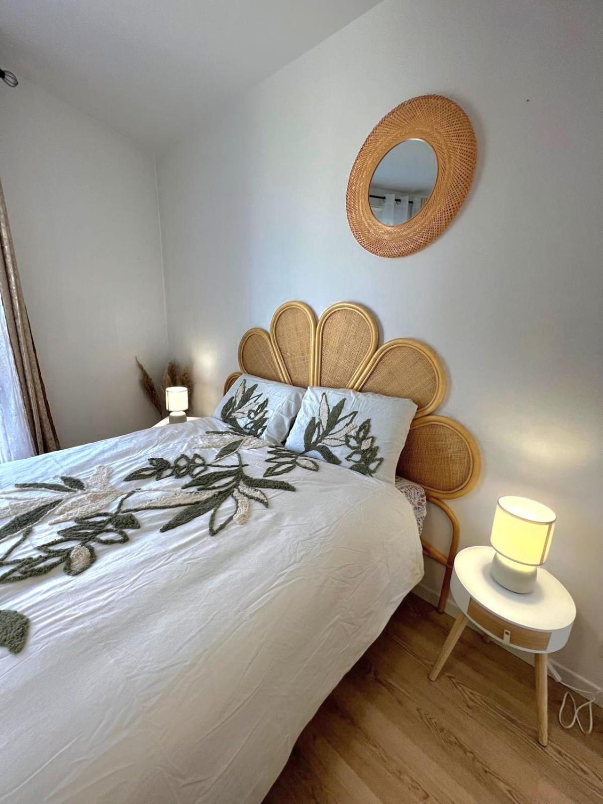 Appartement Elegant Et Lumineux Romainville Exteriör bild