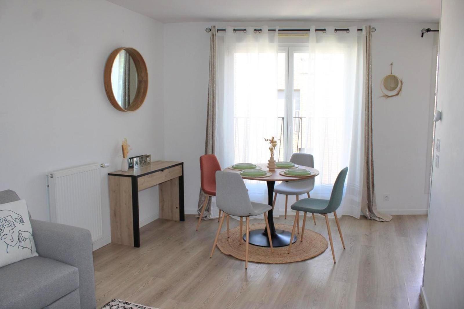 Appartement Elegant Et Lumineux Romainville Exteriör bild