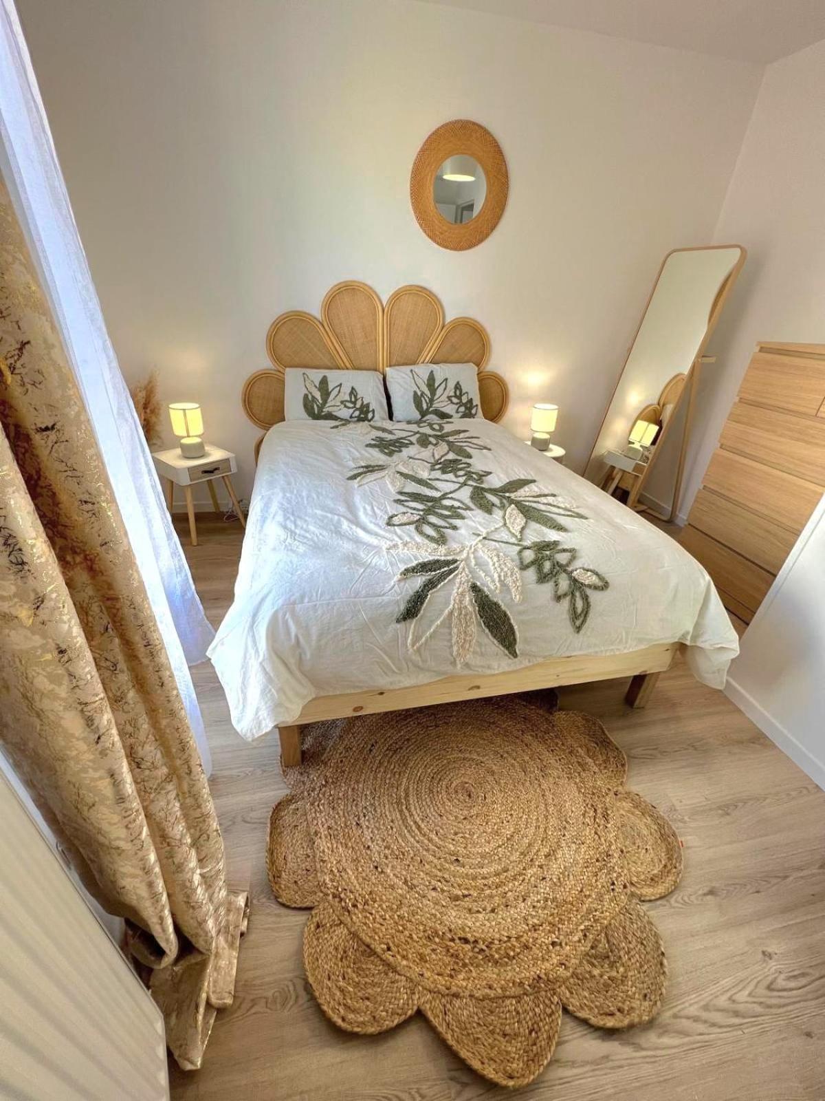Appartement Elegant Et Lumineux Romainville Exteriör bild