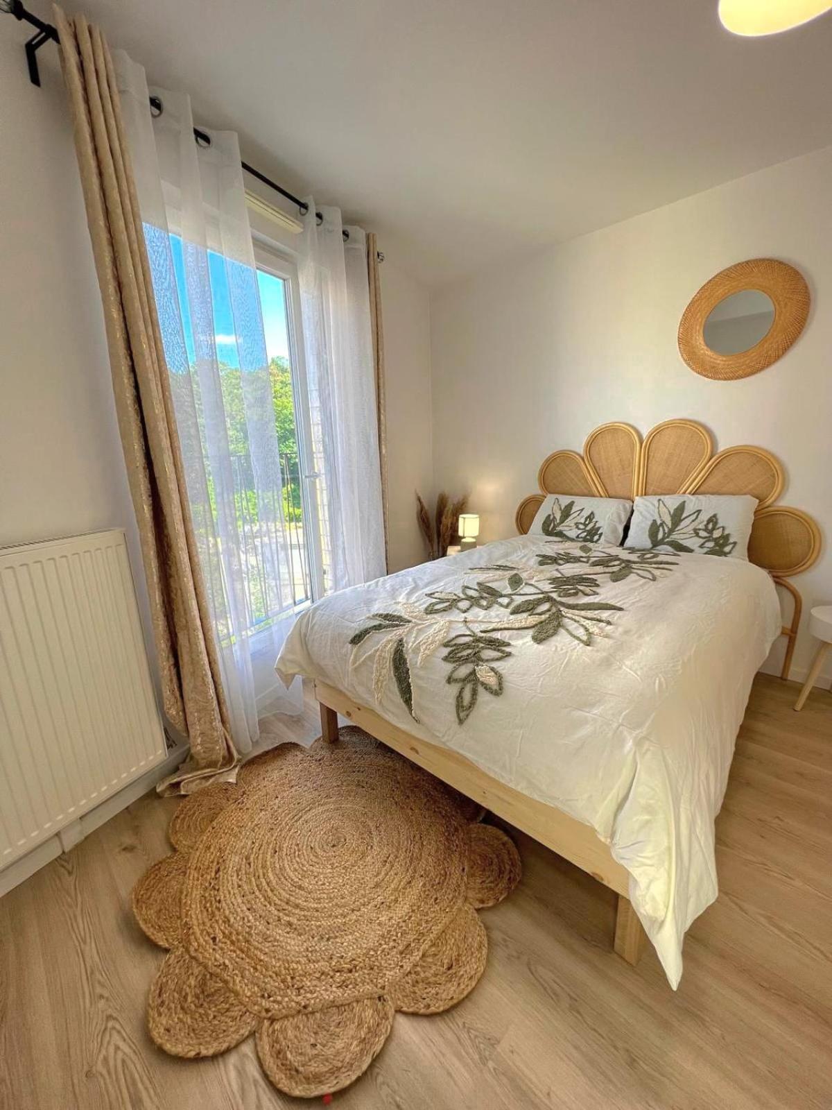 Appartement Elegant Et Lumineux Romainville Exteriör bild