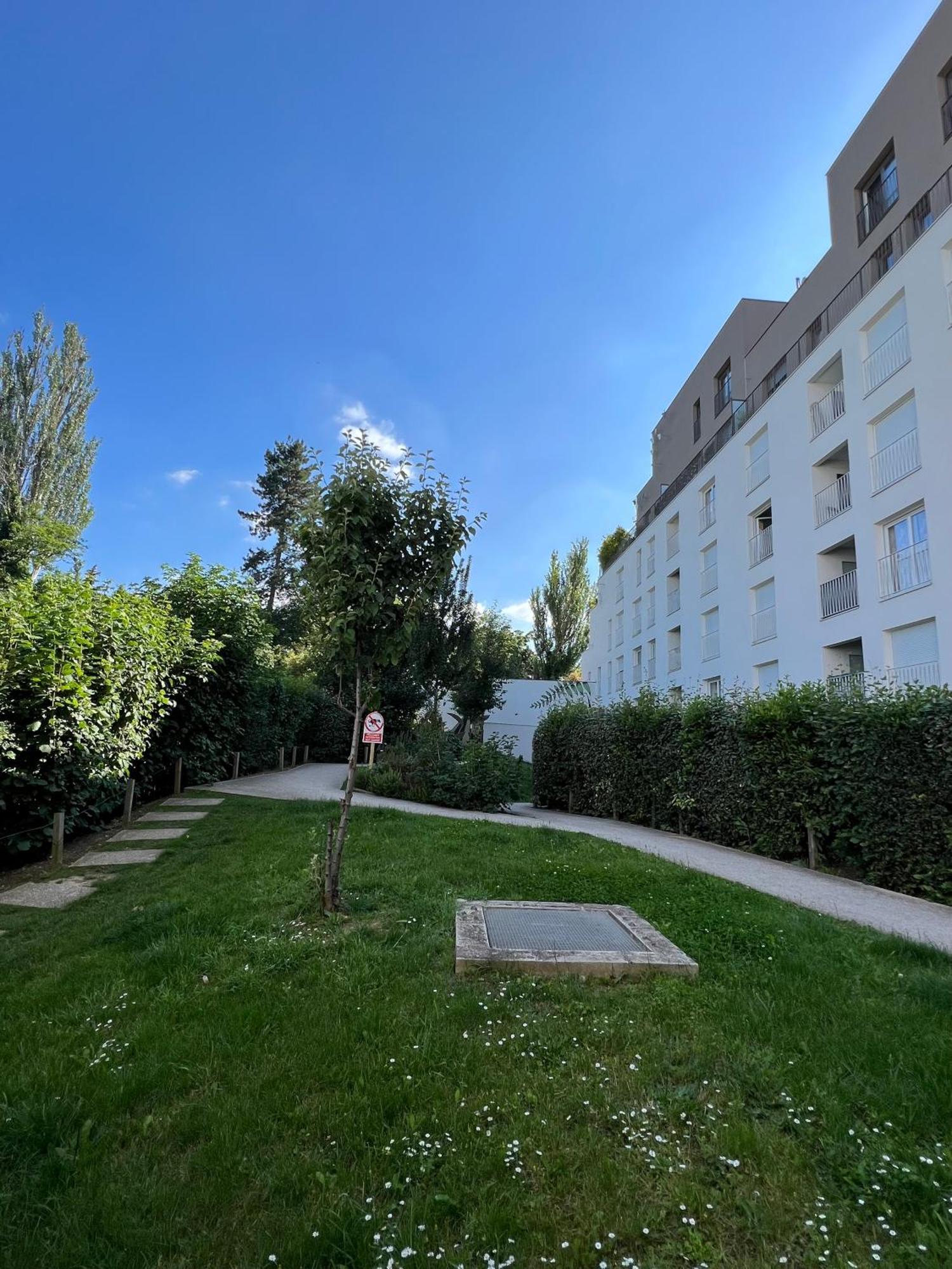 Appartement Elegant Et Lumineux Romainville Exteriör bild